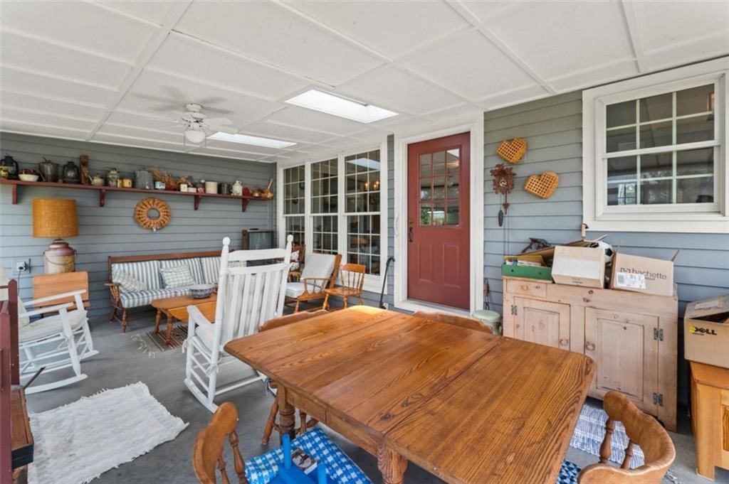 206 E 206 E Oak Street — photo 20