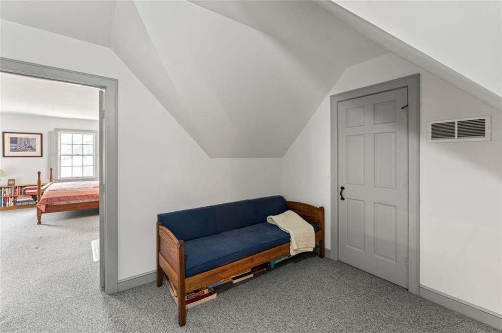 206 E 206 E Oak Street — photo 32
