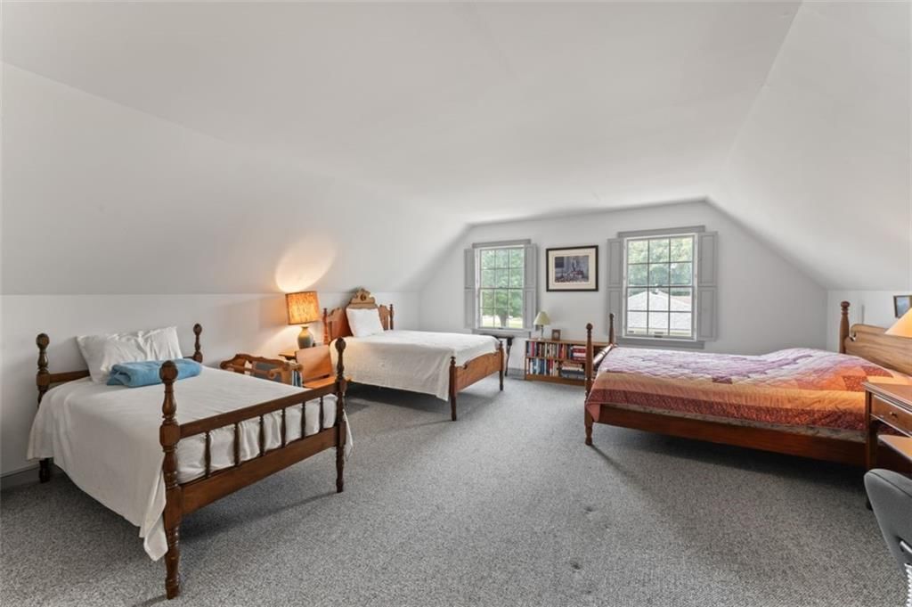 206 E 206 E Oak Street — photo 33