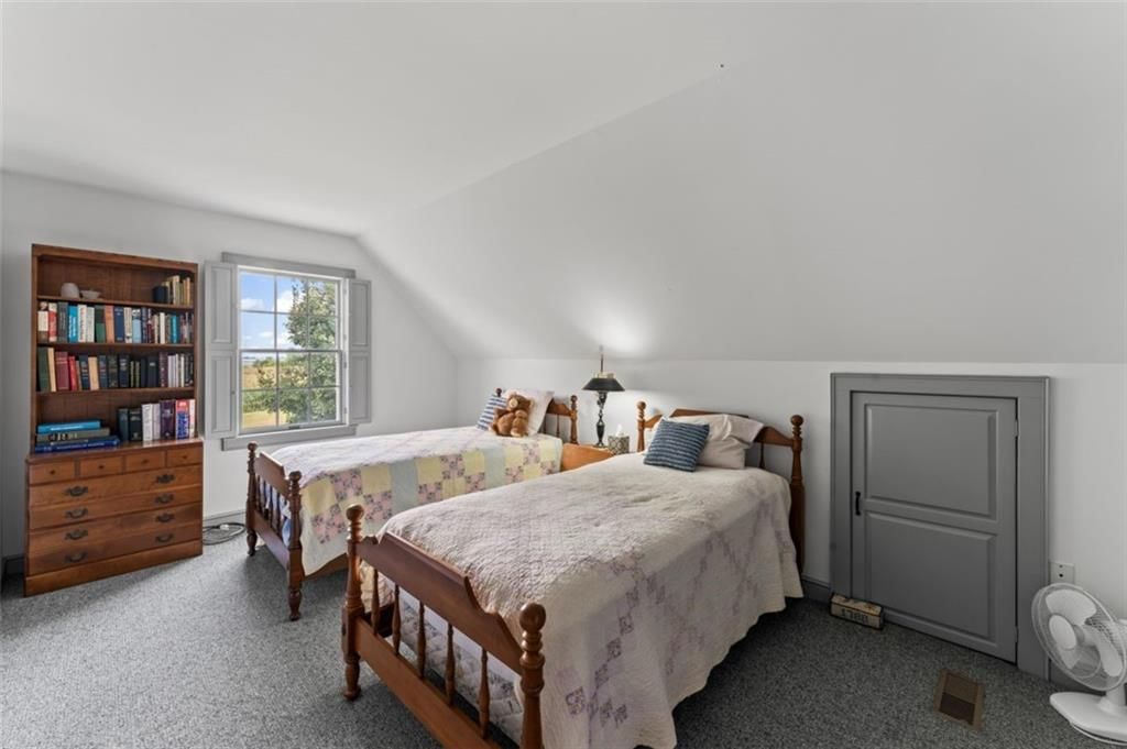 206 E 206 E Oak Street — photo 37