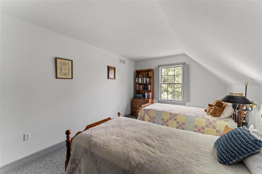 206 E 206 E Oak Street — photo 38