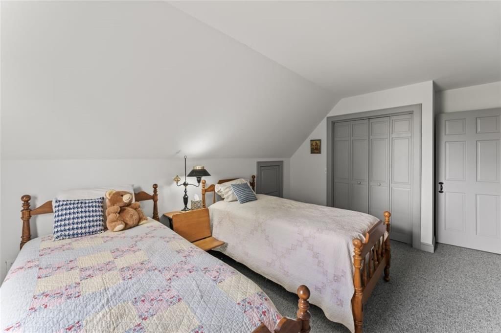 206 E 206 E Oak Street — photo 39