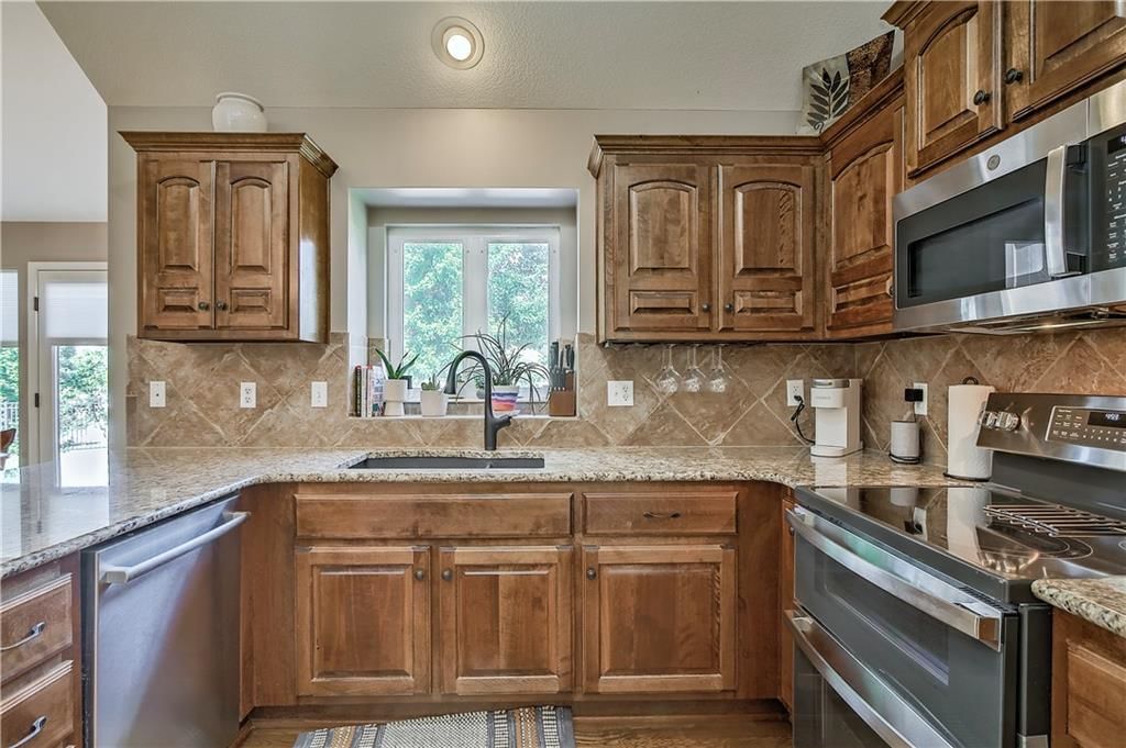 1409 NE Stonewood Drive — photo 11