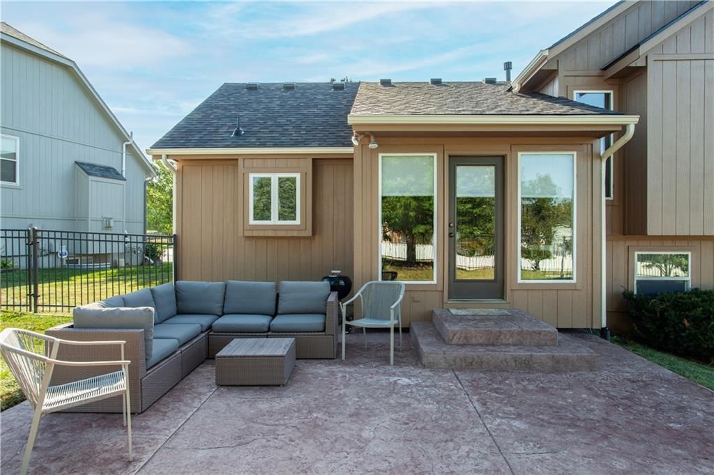 1409 NE Stonewood Drive — photo 30