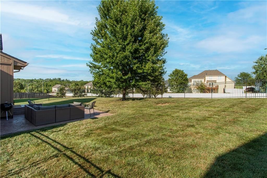 1409 NE Stonewood Drive — photo 34