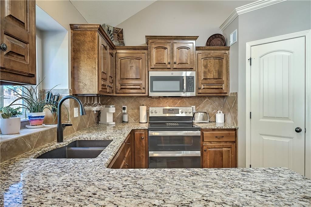 1409 NE Stonewood Drive — photo 10