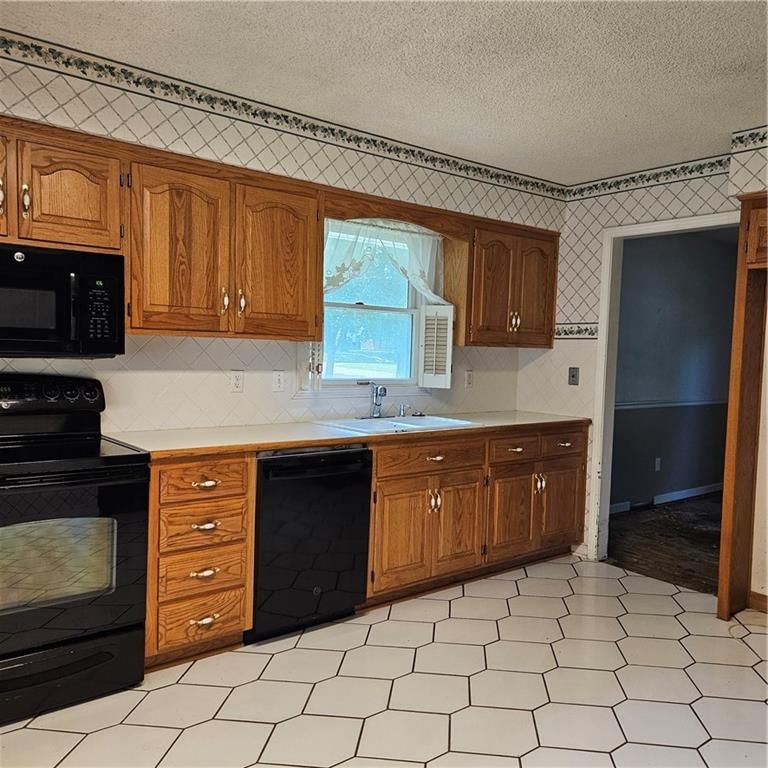 317 Berry Avenue — photo 9