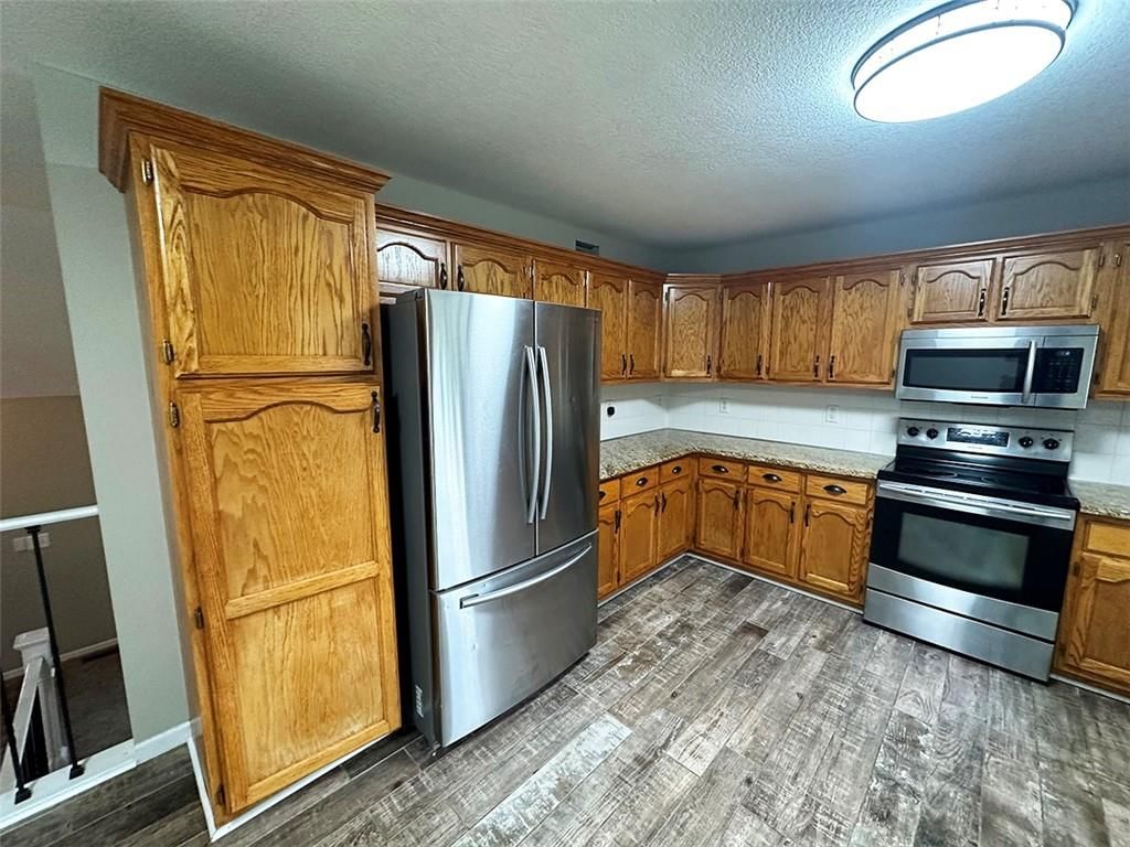 721 Moss Creek Drive — photo 10