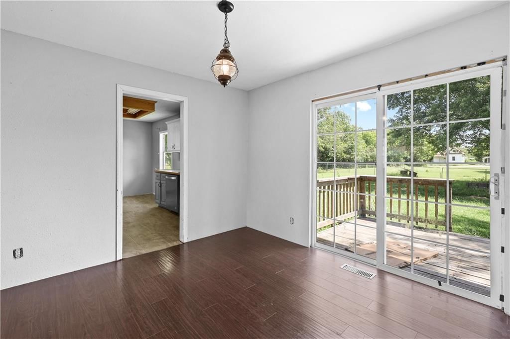 1215 Amherst Street — photo 11