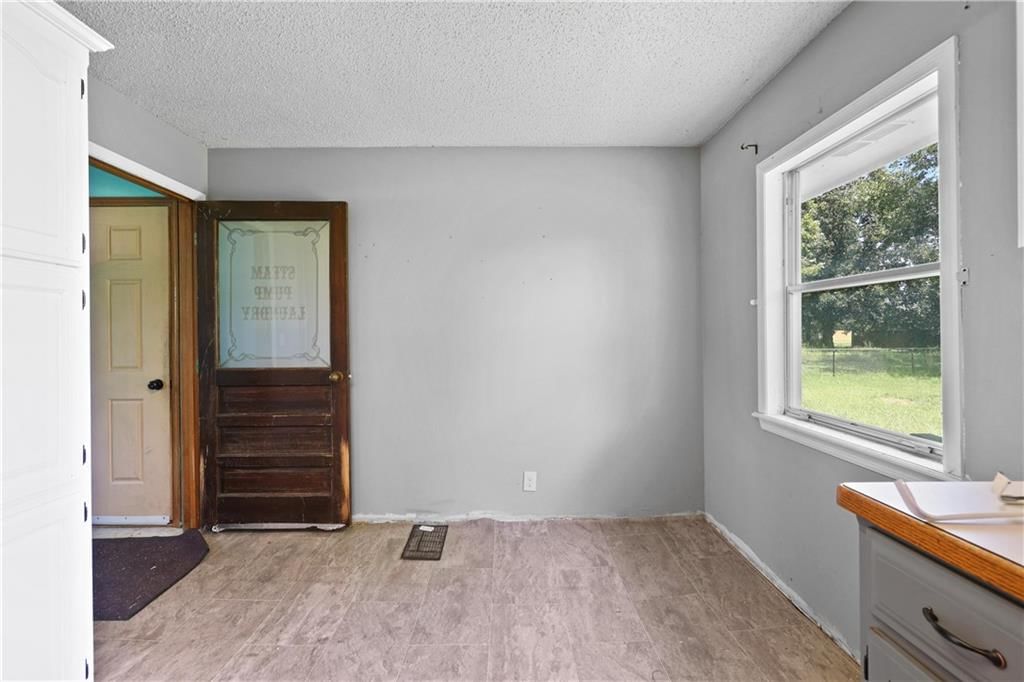 1215 Amherst Street — photo 14