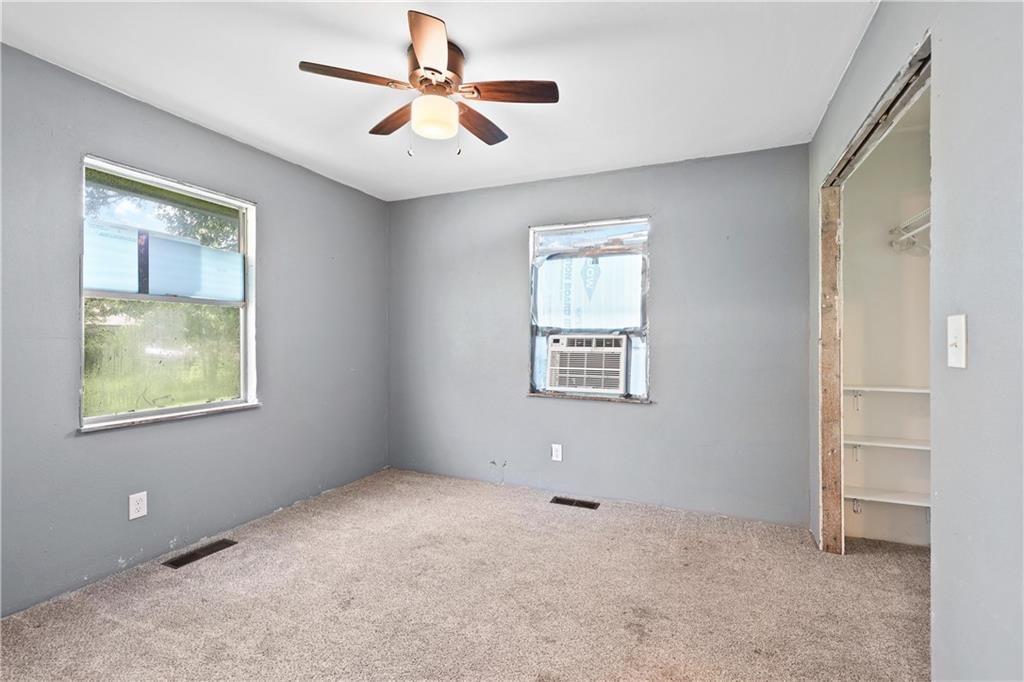 1215 Amherst Street — photo 17