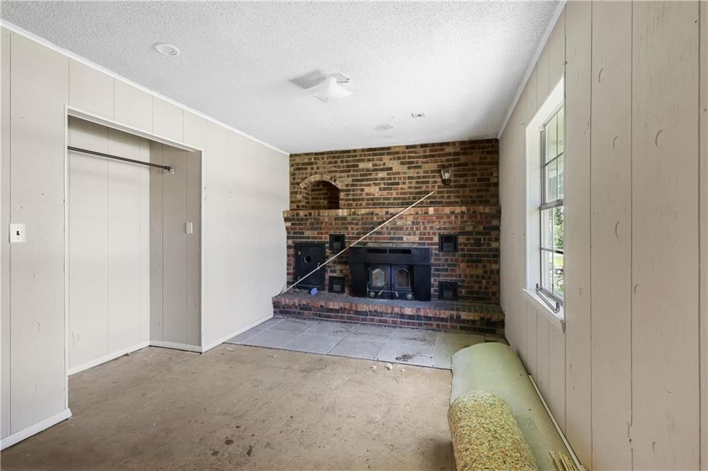 1215 Amherst Street — photo 21