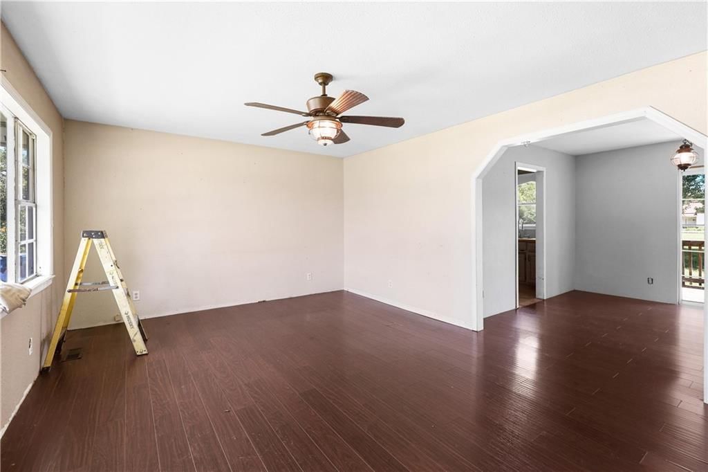 1215 Amherst Street — photo 6