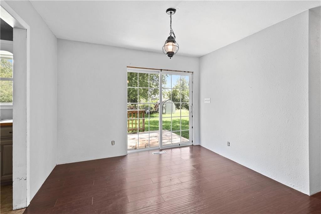 1215 Amherst Street — photo 9