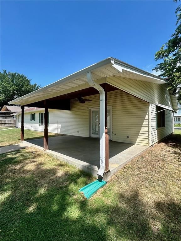1620 Clark Avenue — photo 36