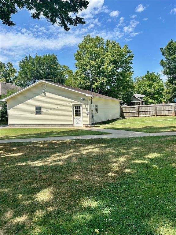 1620 Clark Avenue — photo 38