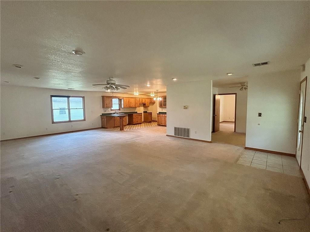 1620 Clark Avenue — photo 10