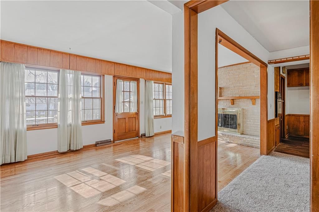 619 E Linwood Avenue — photo 17