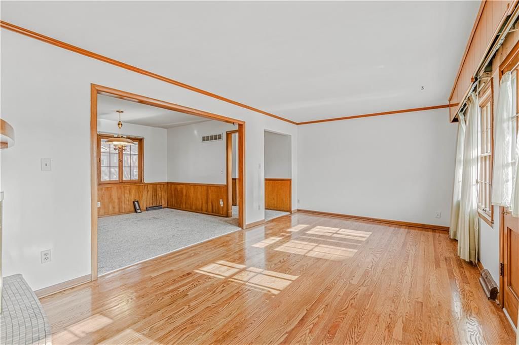 619 E Linwood Avenue — photo 19