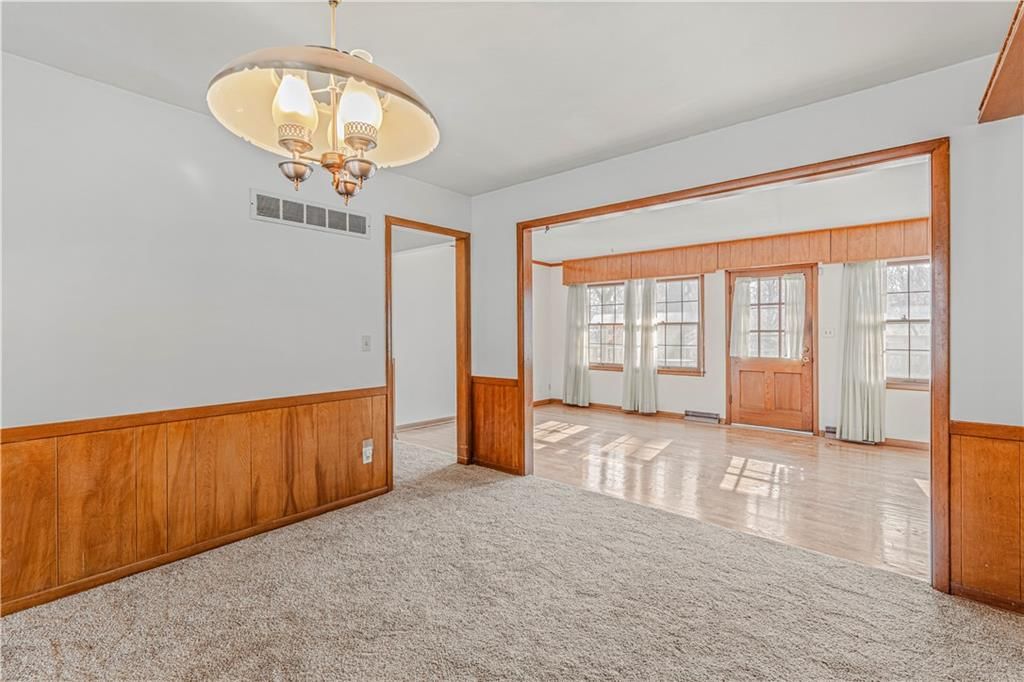 619 E Linwood Avenue — photo 25