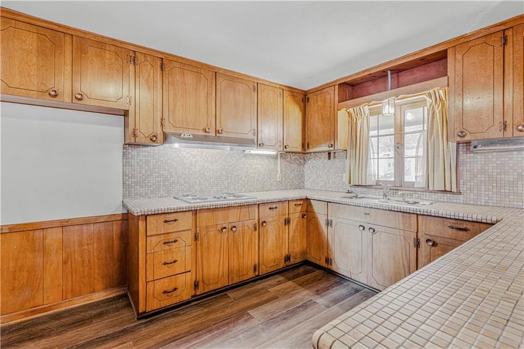 619 E Linwood Avenue — photo 26