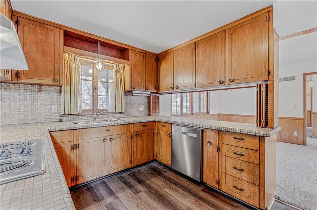 619 E Linwood Avenue — photo 27