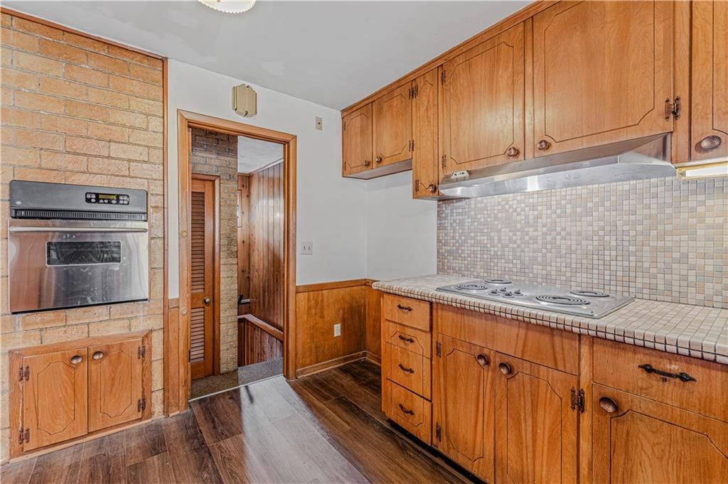 619 E Linwood Avenue — photo 29