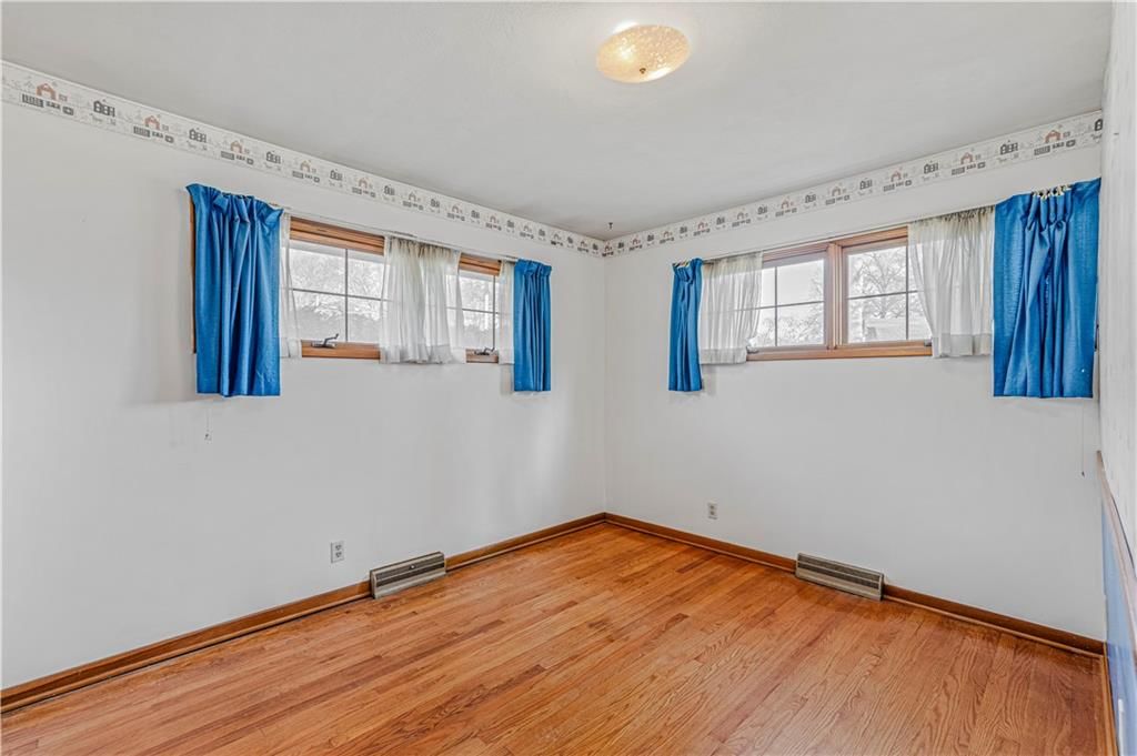 619 E Linwood Avenue — photo 32