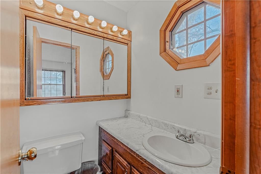 619 E Linwood Avenue — photo 36
