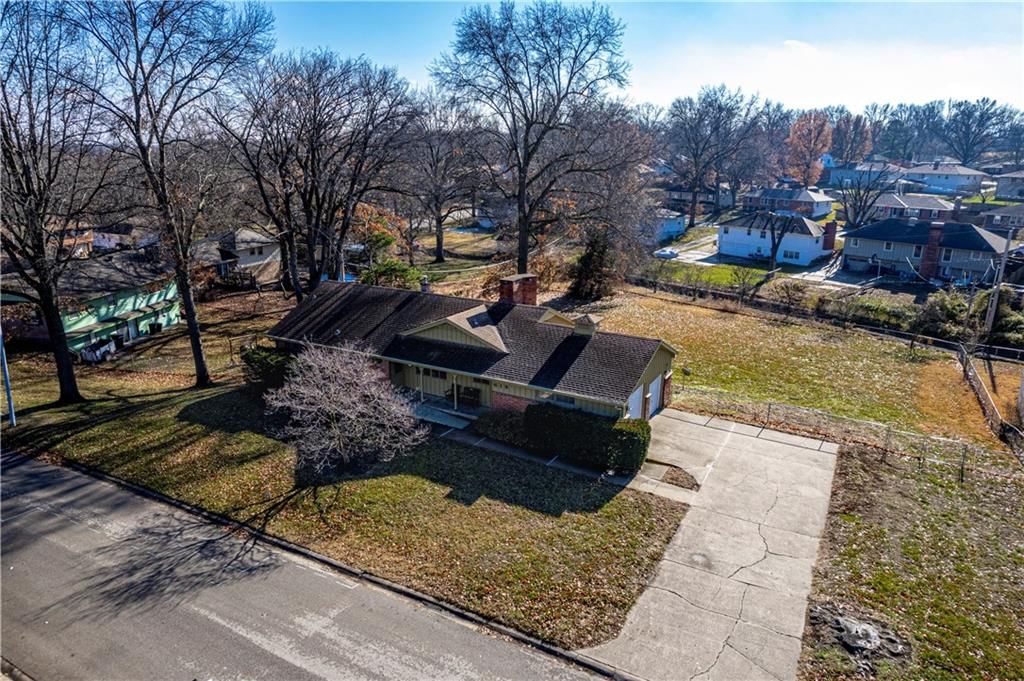 619 E Linwood Avenue — photo 9