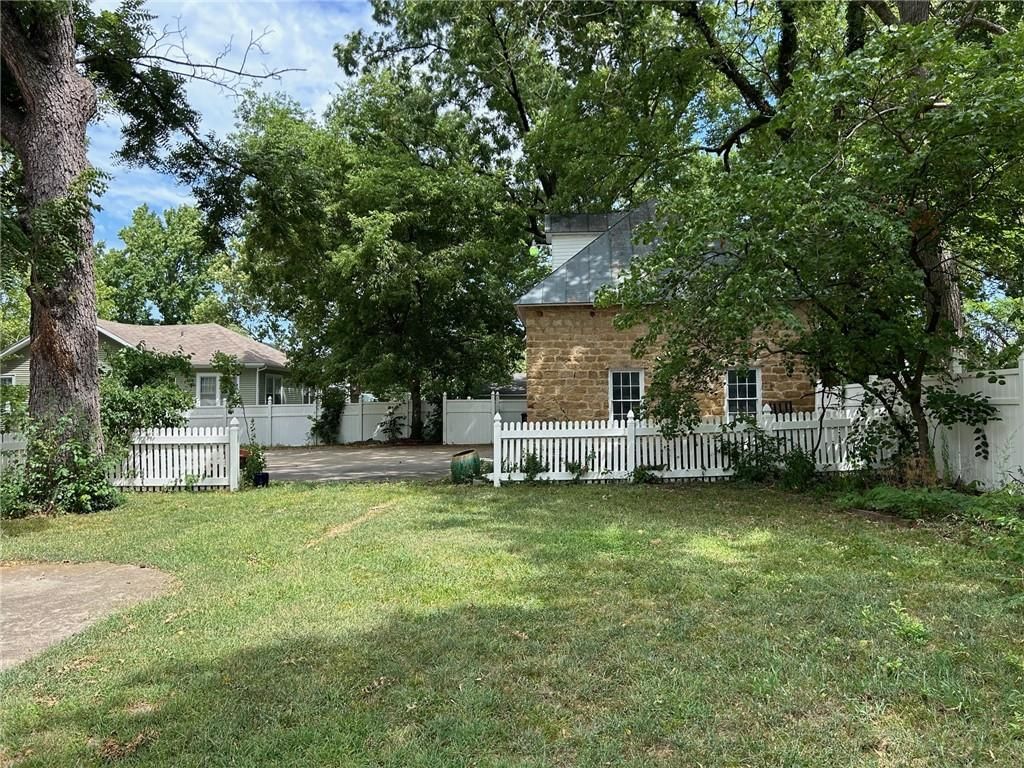 812 N Washington Street — photo 53