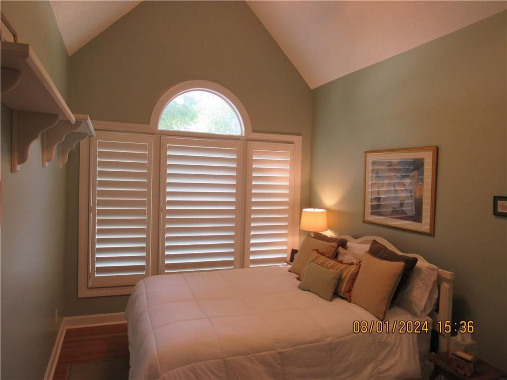 13009 McGee Avenue — photo 8