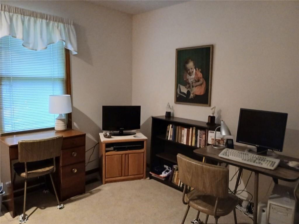 1034 Pineview Street — photo 13