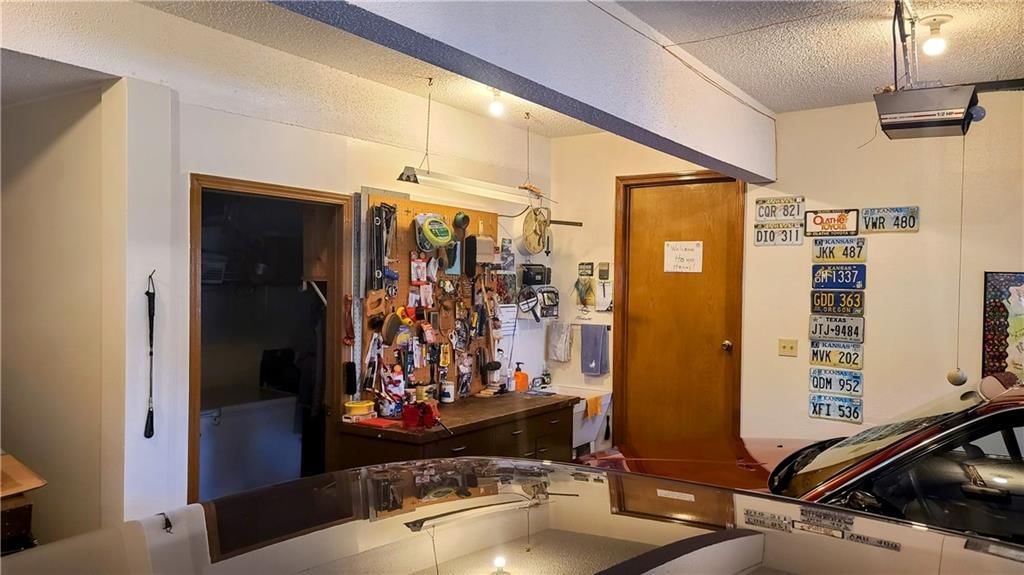 1034 Pineview Street — photo 15