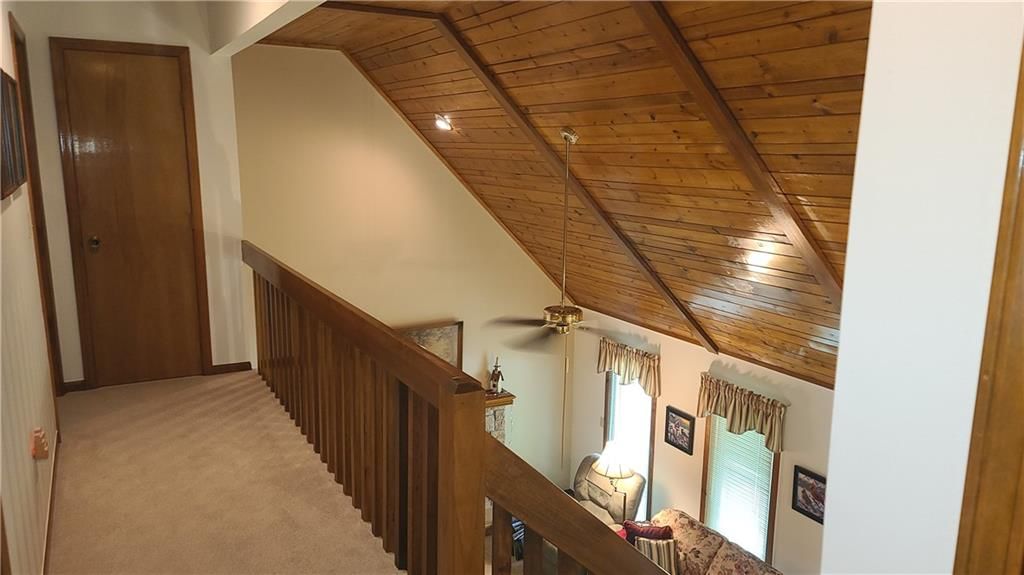 1034 Pineview Street — photo 6
