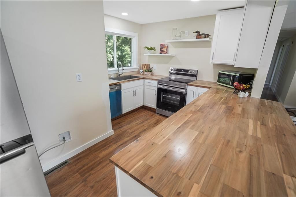 17229 Monte Verde Drive — photo 9