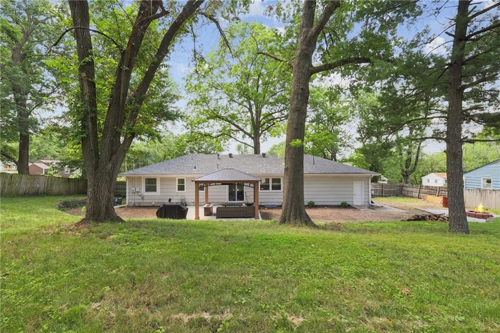 7821 Wallace Avenue — photo 28