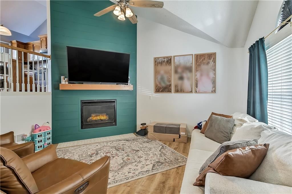 1108 Country Lane — photo 3