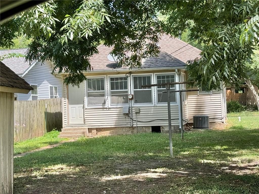 1404 Chess Avenue — photo 10