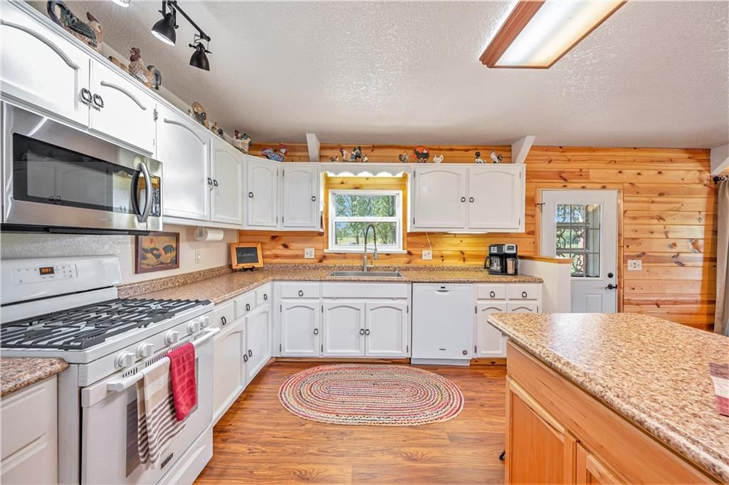 8532 SE 232nd Street — photo 8