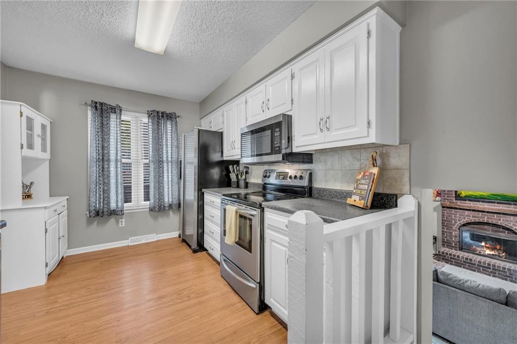 11969 W 66th Street — photo 10