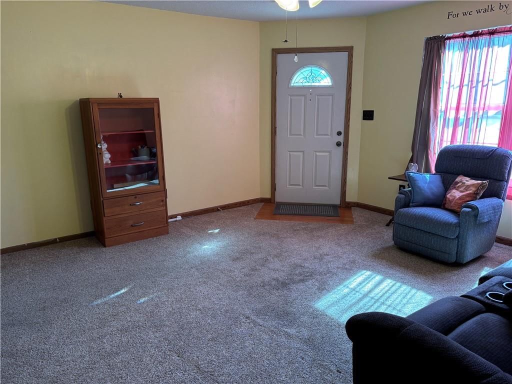 805 SW Clinton Street — photo 4