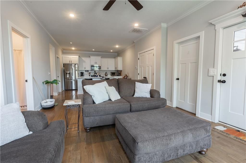 401 Liberty Road — photo 4