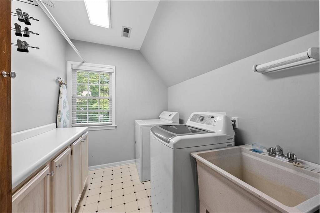2607 W 49th Terrace — photo 49