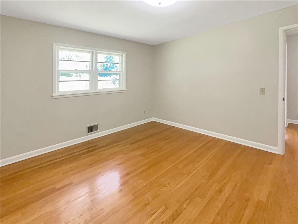 2537 N 46th Terrace — photo 3
