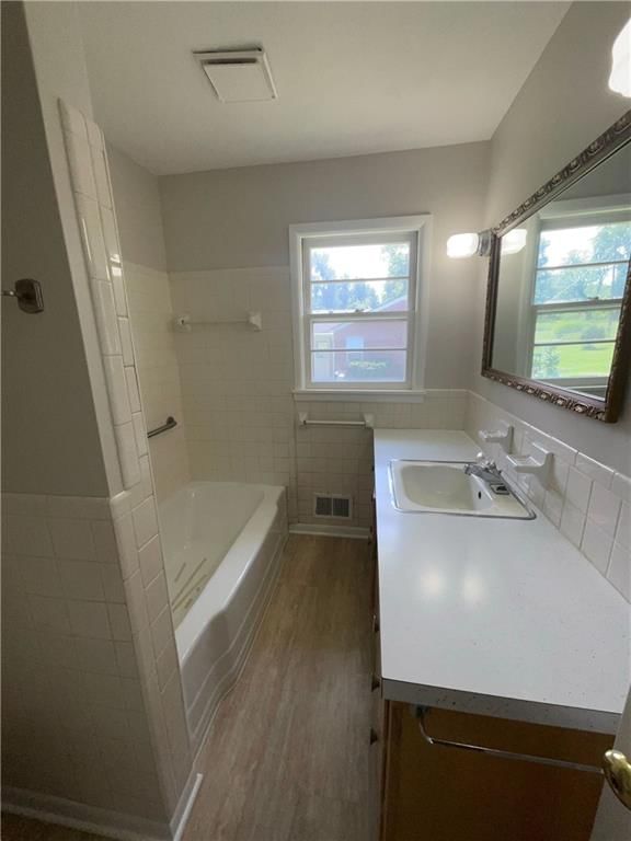 2537 N 46th Terrace — photo 10
