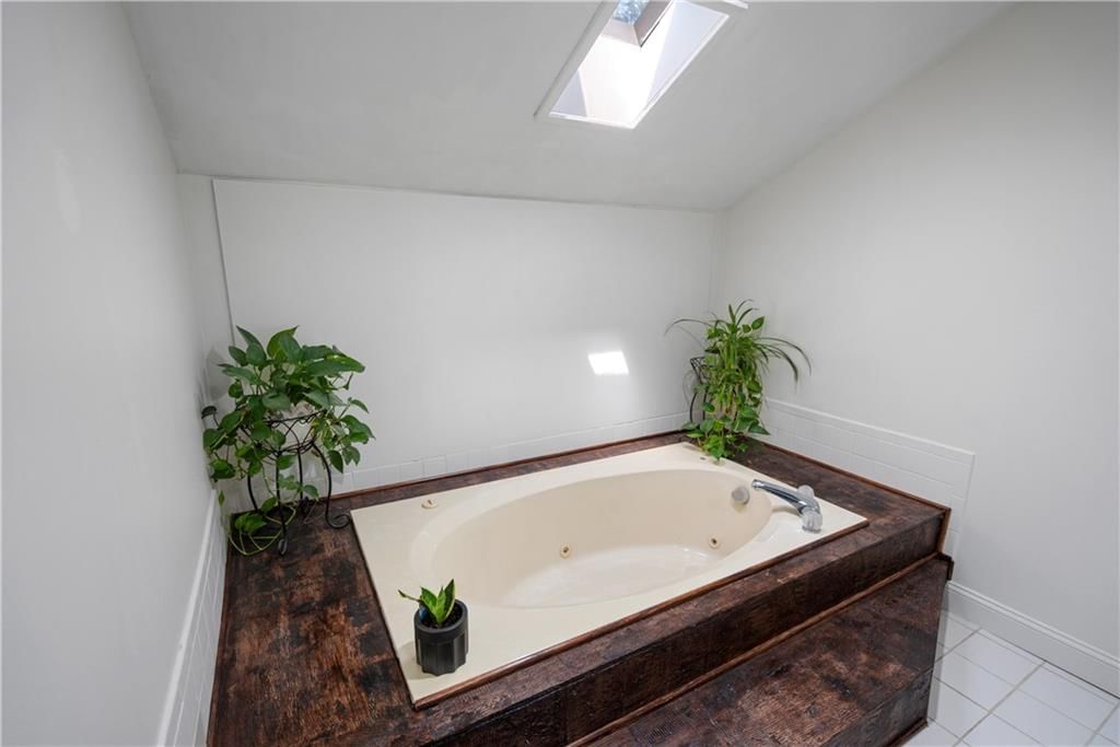 2924 Crown Drive — photo 42