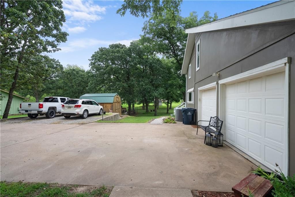 2924 Crown Drive — photo 55