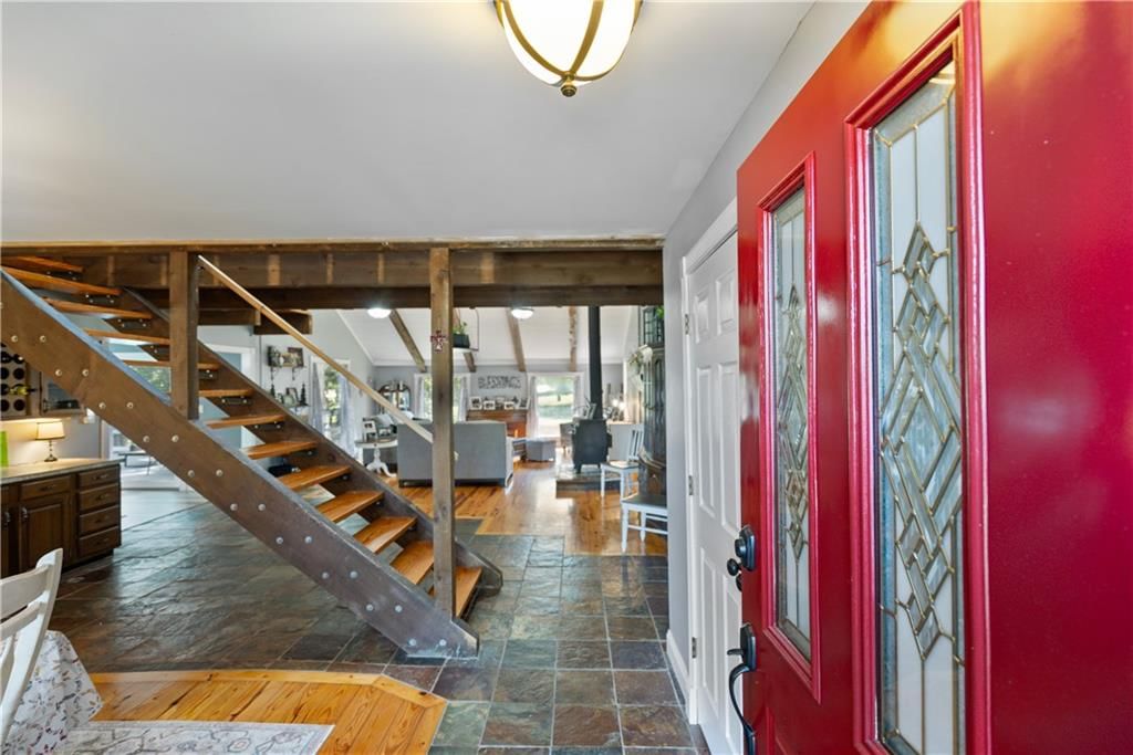 2924 Crown Drive — photo 7