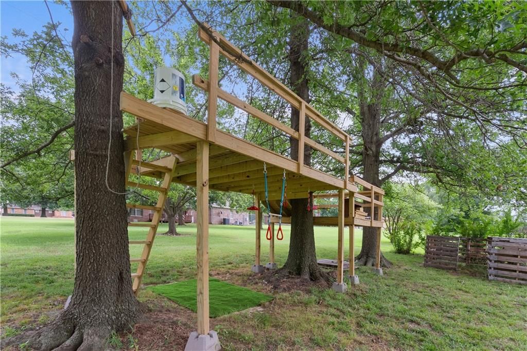 2924 Crown Drive — photo 67